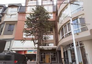 Ideal Space in Civic Center