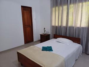 Yelona Rest