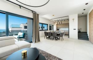 Luxury Villa Tea with Heated Pool