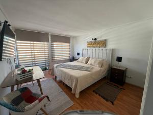 Estudio Las Condes 2 Personas