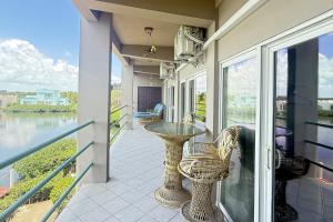 Suite F203 @ Mara Laguna