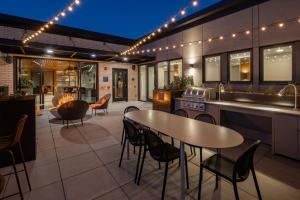 Luxury 1BEDROOM 1BATH SLABTOWN-PEARL