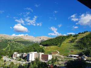 Appartements Beau studio - vue magnifique - pied des pistes : Studio - Vue sur Montagne