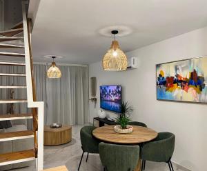 FatCow Beach Apartment Ultra