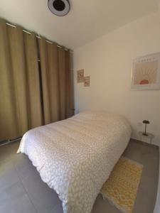 Cozy T2 Riviera apartment