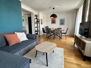 Appartements Bel Appartement , proche tram place de Strasbourg acces centre ville, plages : photos des chambres