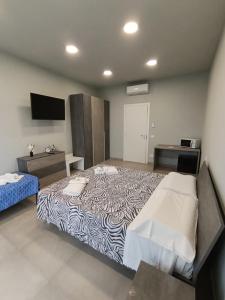 Cuneo Bedrooms