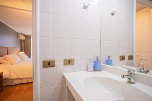 Spectacular Views from a Modern Apartment