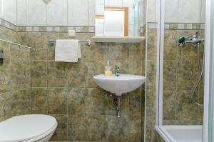 Apartments and Rooms Roso