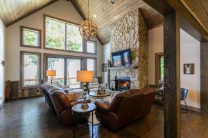 Hill of a View at Eagles Nest