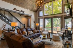 Hill of a View at Eagles Nest