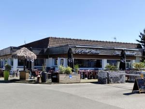 Campings Mobil 6 Places direct sur la plage : photos des chambres