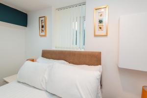 Sale 2-Bedroom Apt - Sleeps 5 - Free Parking