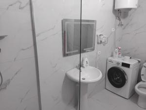 Beachfront Apartment Durres at Shkembi Kavajes Kamelia Building