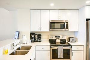 Beachfront Marco Island Condo with Stunning Views