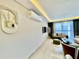 ZED Park Skyline - 3BR - Huge Terrace & City View