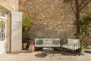 Maison Esme - Charm & Authenticity