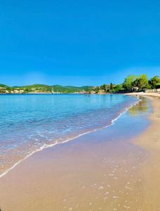 Appartement unique - 6 personnes - Clim Terrasse Parking Plages