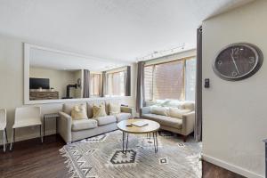 Cozy Coyote Fork Condo