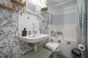 Nea Filadelfia Studio for 2 by ΜΡS