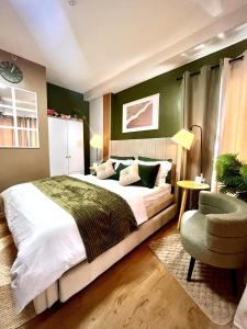 Mesatierra Garden Residence 2005