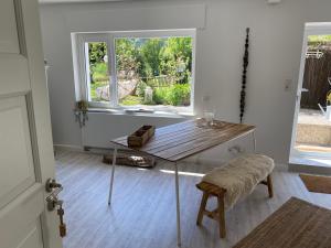 Helles 1-Raum Studio mit eigenem Bad & Terasse