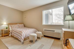 Convenient Studio Stay Easy Access to Twin Cities