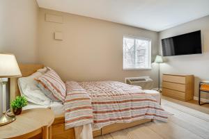 Convenient Studio Stay Easy Access to Twin Cities