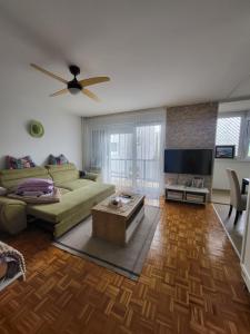 Dolly Apartment Airport