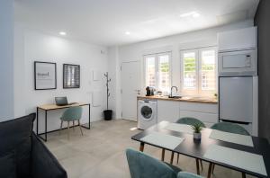 Nomad Malaga - Airport I