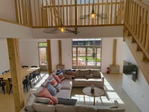 Maisons de vacances LES PATICHERES - La Grange avec acces a la piscine : photos des chambres