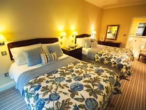 Twin Room with Private Bathroom room in Eslington Villa