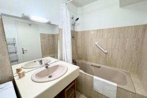 Appartements Charmant Studio - Bourg & plages a pied : photos des chambres