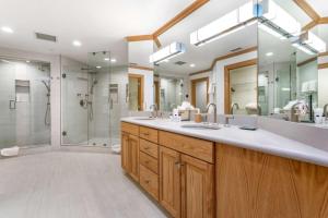 Ski In, Ski Out 3 Bedroom In Beaver Creek Village With Excellent Mountain Views