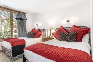 Ski In, Ski Out 3 Bedroom In Beaver Creek Village With Excellent Mountain Views