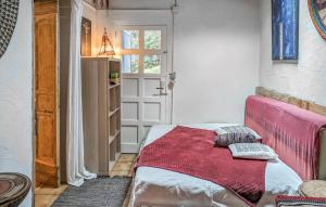 Maisons de vacances 3 Bedroom Nice Home In Sommieres : photos des chambres