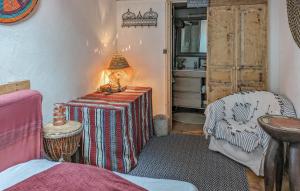 Maisons de vacances 3 Bedroom Nice Home In Sommieres : photos des chambres