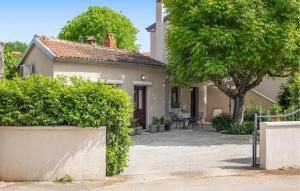 1 Bedroom Gorgeous Apartment In Porec