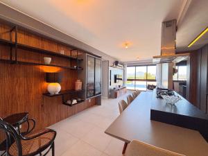 Apê Moderno, AC | 450m Praia Canasvieiras