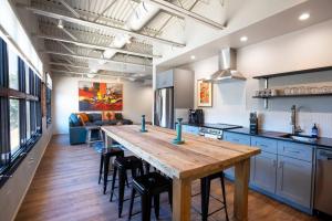 Luxury in the Heart of Historic Downtown Santa Fe 1050 Sq Ft