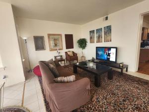 Charming Lakefront stunning View north Chicago