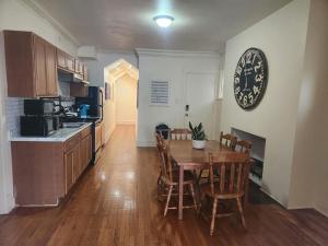 Charming Lakefront stunning View north Chicago