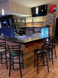 Brush Inn and Suites