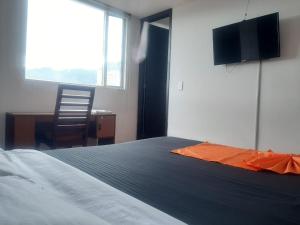 PISO FAMILIAR y HABITACIONES MULTIPLES en CORFERIAS CERCA AEROPUERTO EMBAJADA
