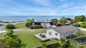 WaveSong Cottage - Your Escape by the Sea