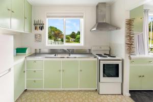 WaveSong Cottage - Your Escape by the Sea