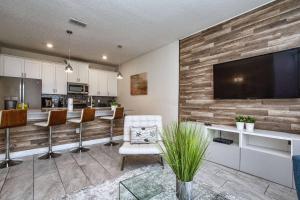 Modern Decor, Waterview With Splashpool, Bbq 1636Str