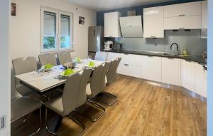 Amazing Home In Crikvenica With Wifi