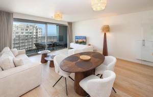 Lovely Apartment In Oostende