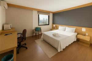 Flat 4 Estrelas -- Faria Lima